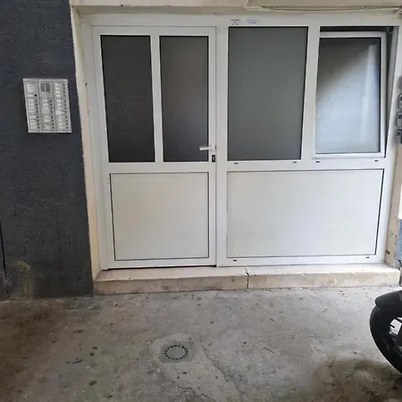 Lemon & Sun Apartment